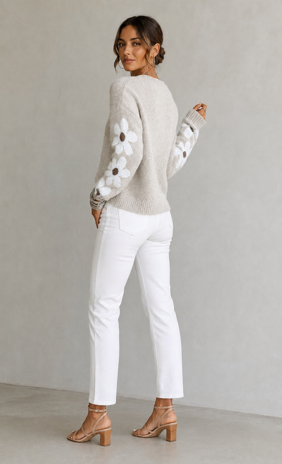 Pull élégant en maille jacquard à fleurs